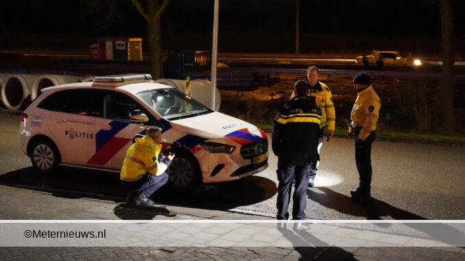 Auto Ramt Twee Politieauto’s En Motor Agent Bij Achtervolging(Video)